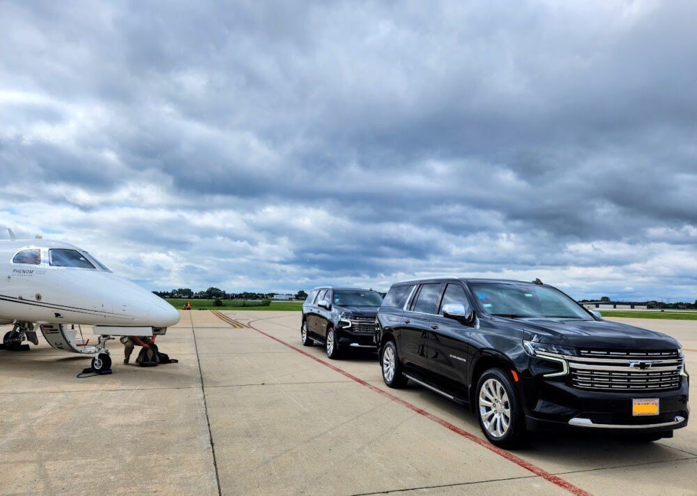 Event chauffeur service arriving at a private venue in Chicago, IL.